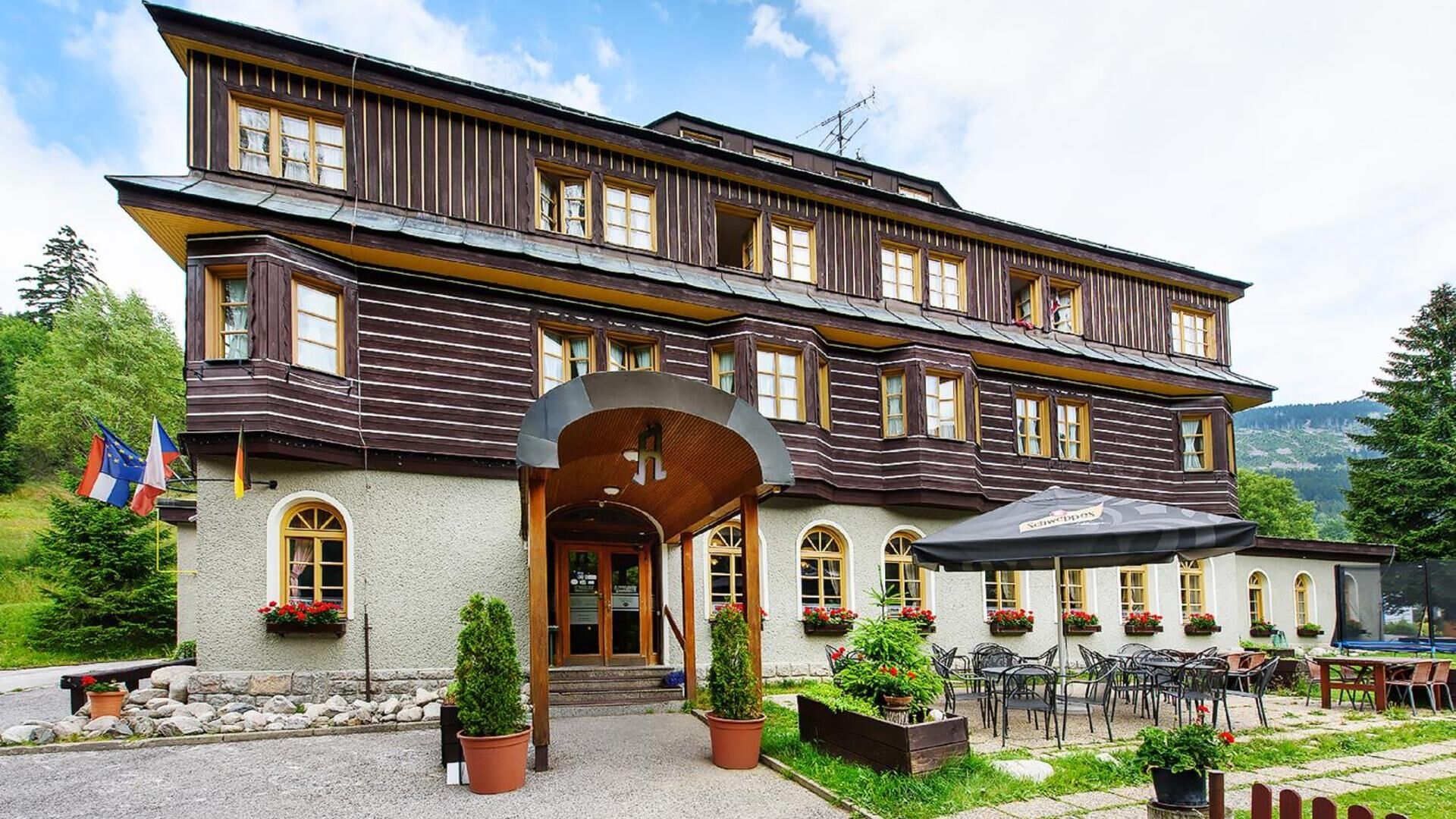Alpský hotel ***