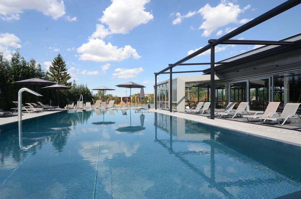 Hotel Aura Praha design & garden pool ***