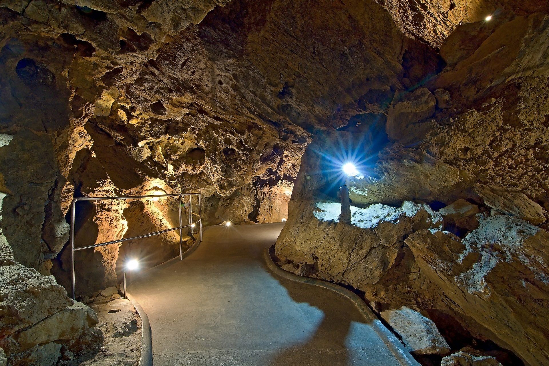 Zbrašovské aragonitové jeskyně, Hranická propast