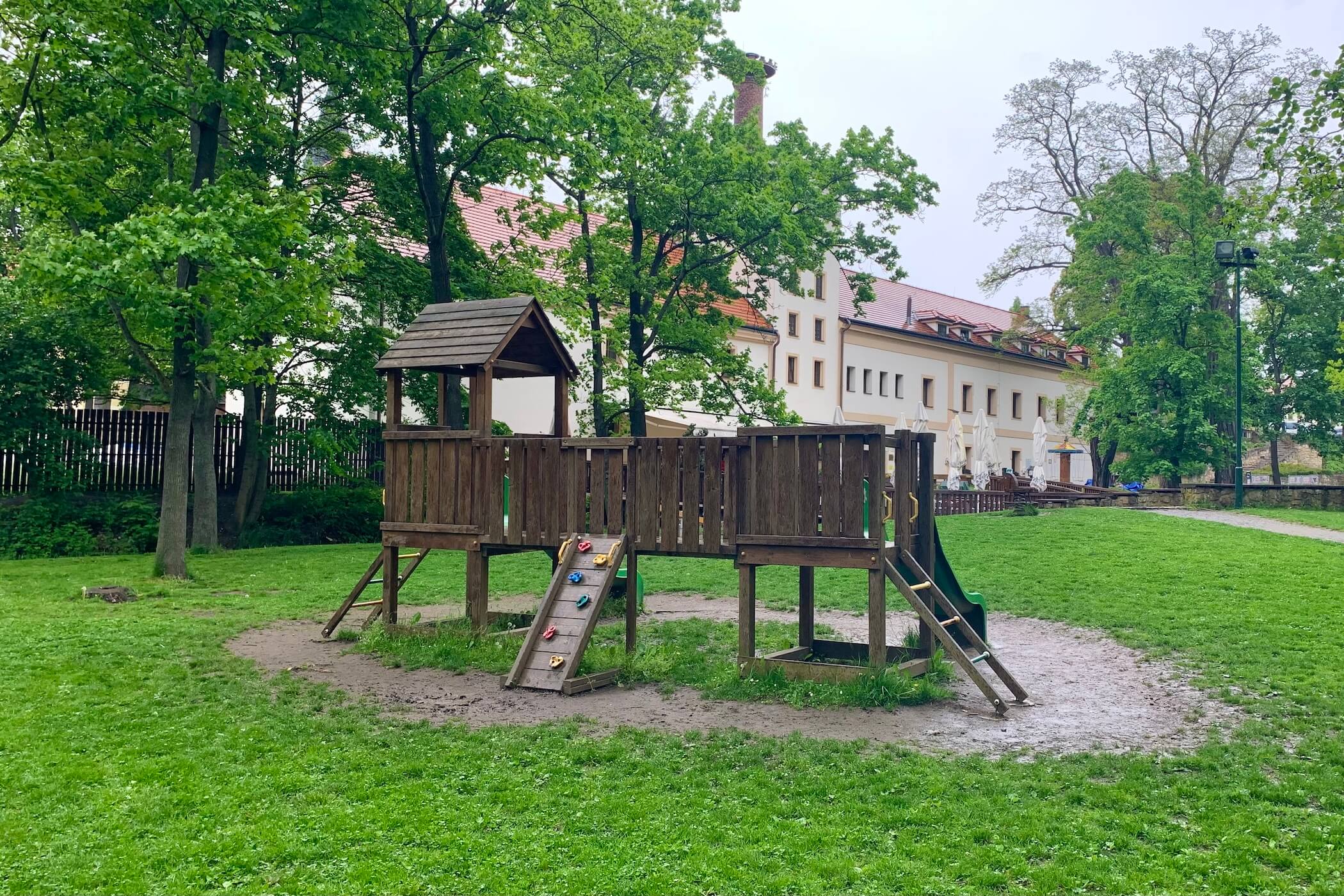 Zámecký park Dolní Počernice
